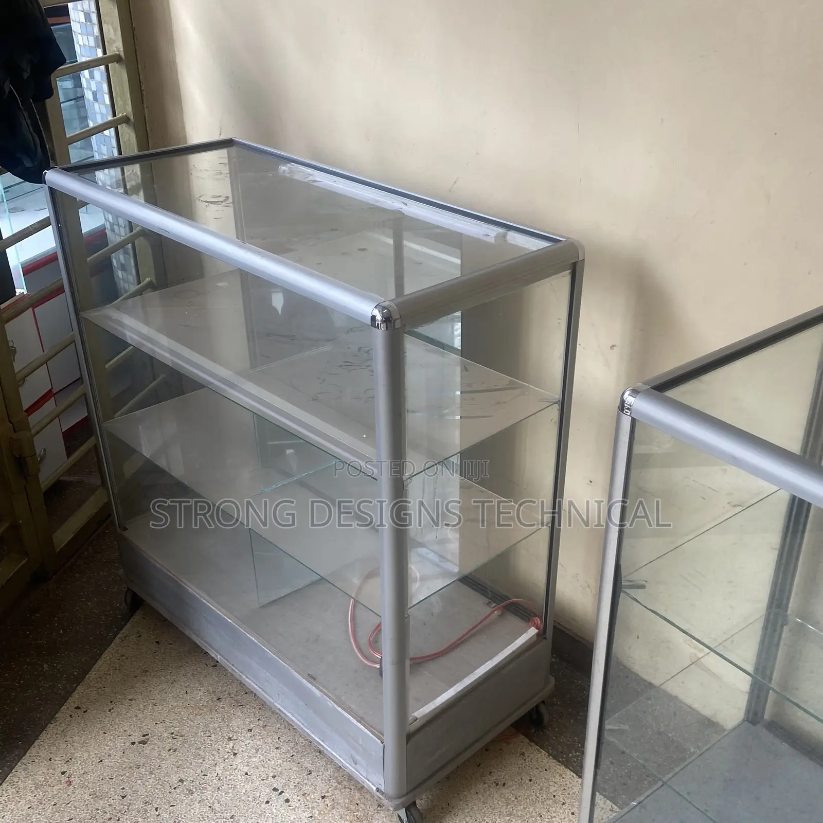 3ft Aluminum Display Counter. Mobile Shops/ Salons/ Pharmacy
