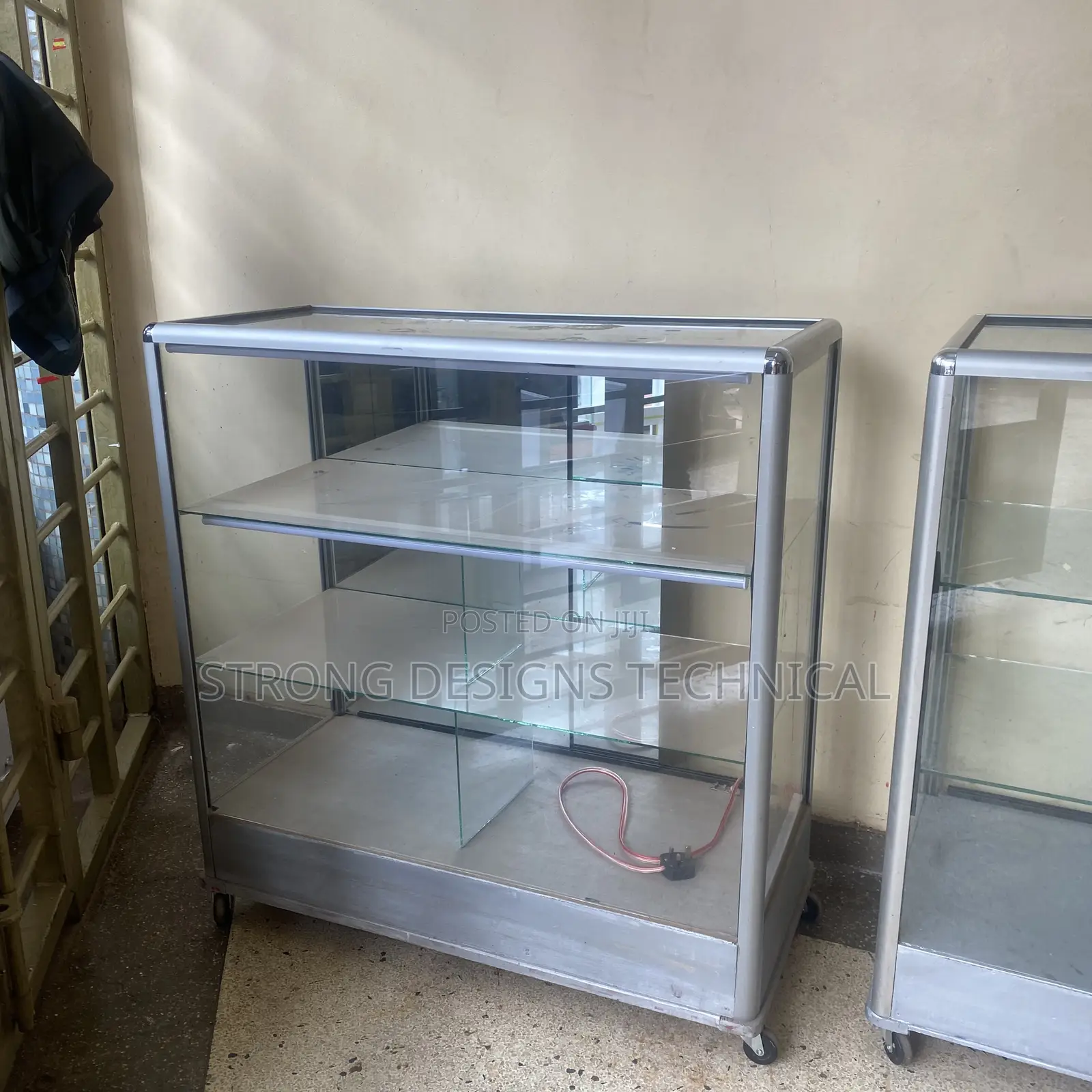 3ft Aluminum Display Counter. Mobile Shops/ Salons/ Pharmacy