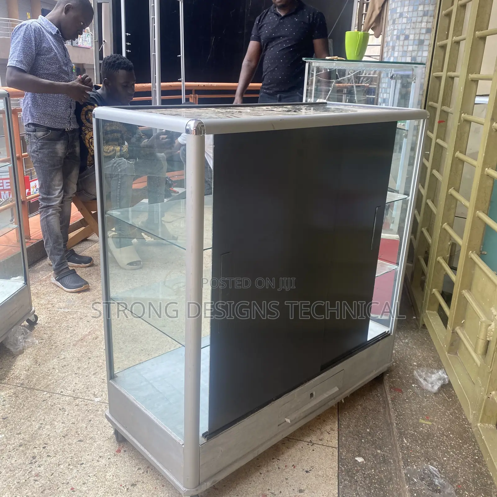 3ft Aluminum Display Counter. Mobile Shops/ Salons/ Pharmacy