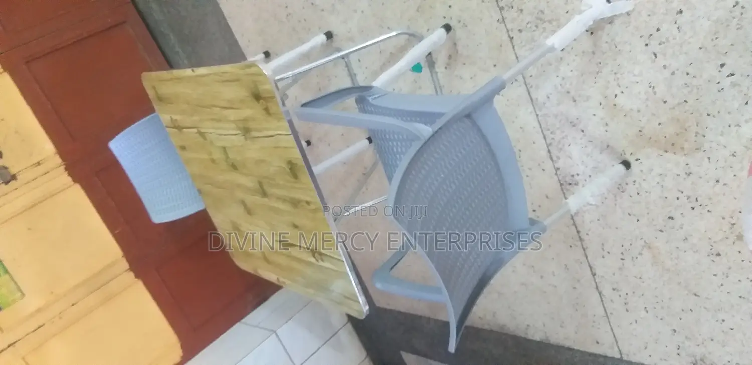Steel Leg Chair and Table