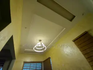 Furnished 6bdrm Mansion in Kira Upscale for sale