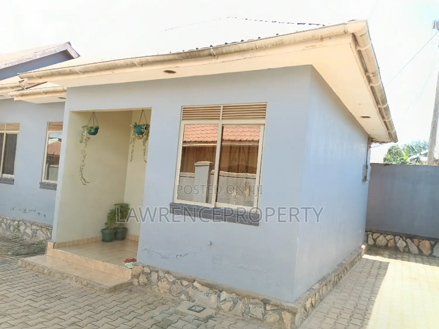 1bdrm Apartment in Seeta, Goma for rent