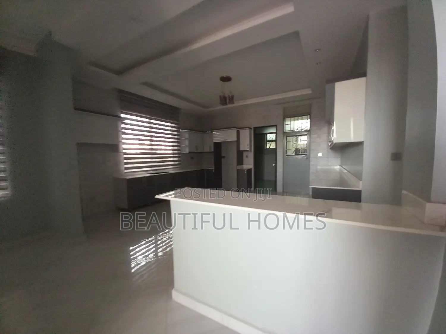 Furnished 6bdrm Duplex in Kira Gorgeous for sale