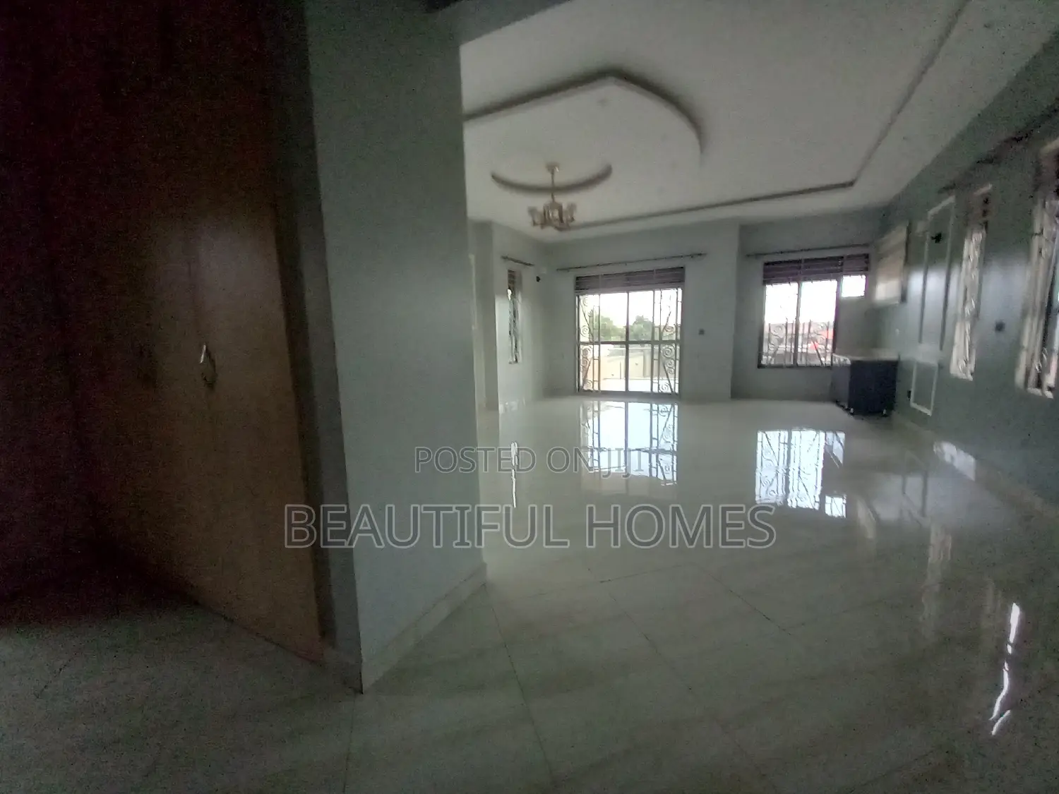 Furnished 6bdrm Mansion in Kira, Central Division for sale