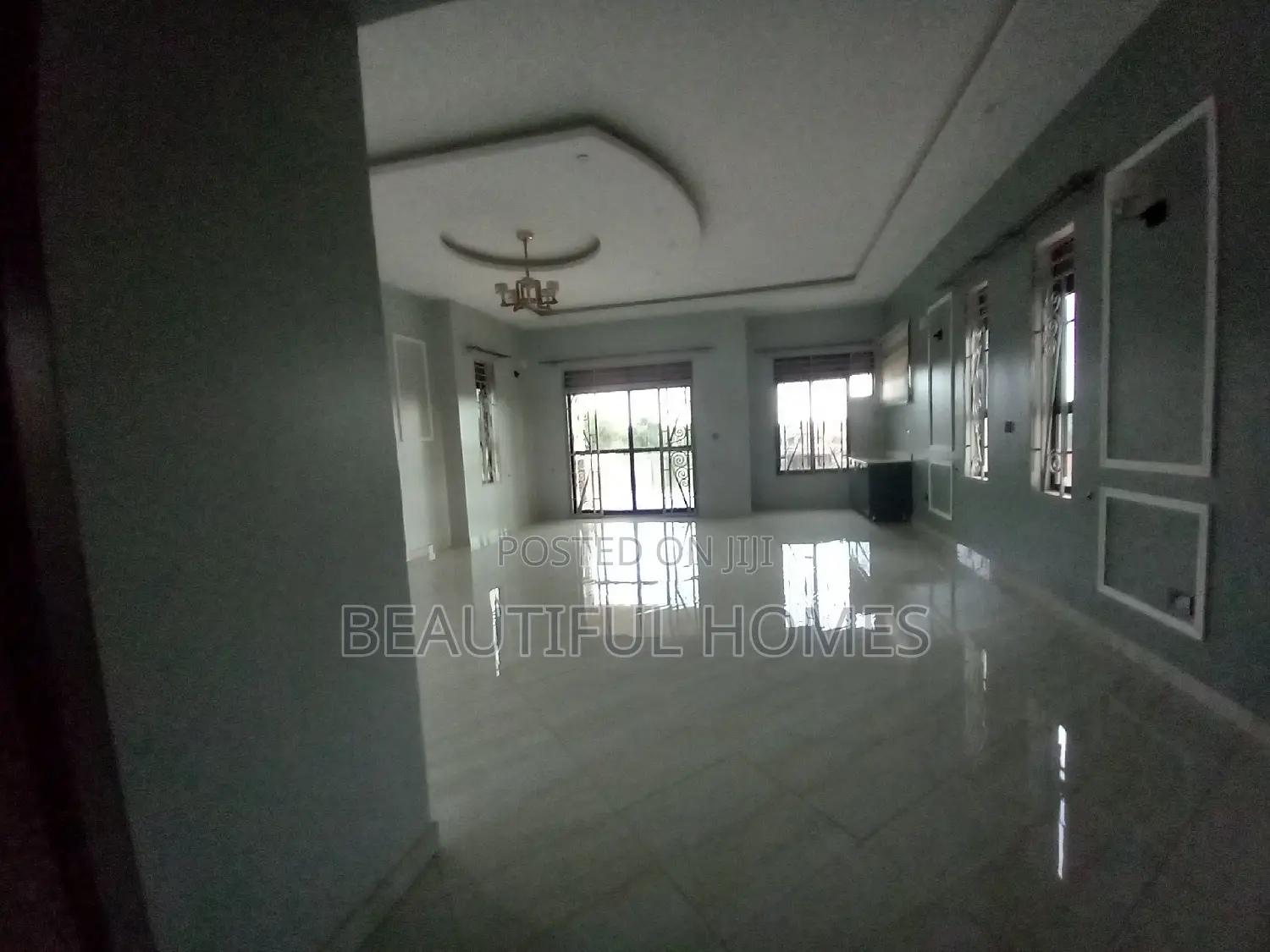Furnished 6bdrm Mansion in Kira, Central Division for sale