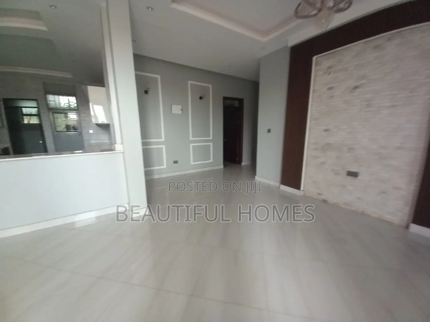 Furnished 6bdrm Mansion in Kira, Central Division for sale