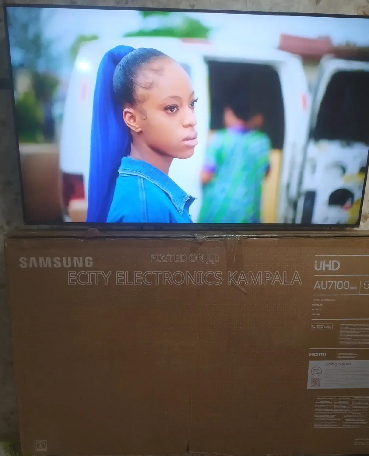 It's Samsung TV 50" Inch Smart