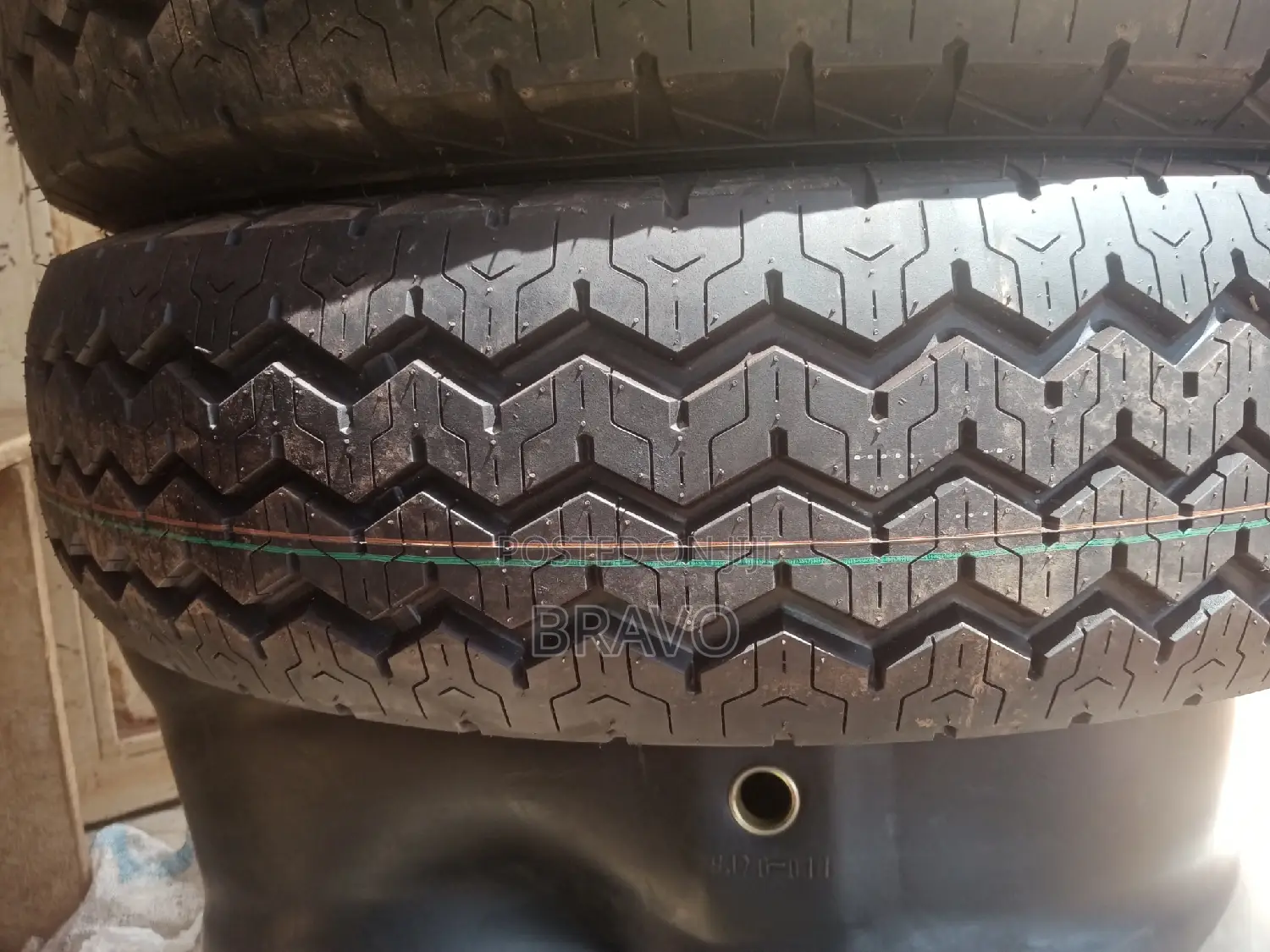 195R15 Sonixx Tyres for Tax, Drone, Noah, Wish
