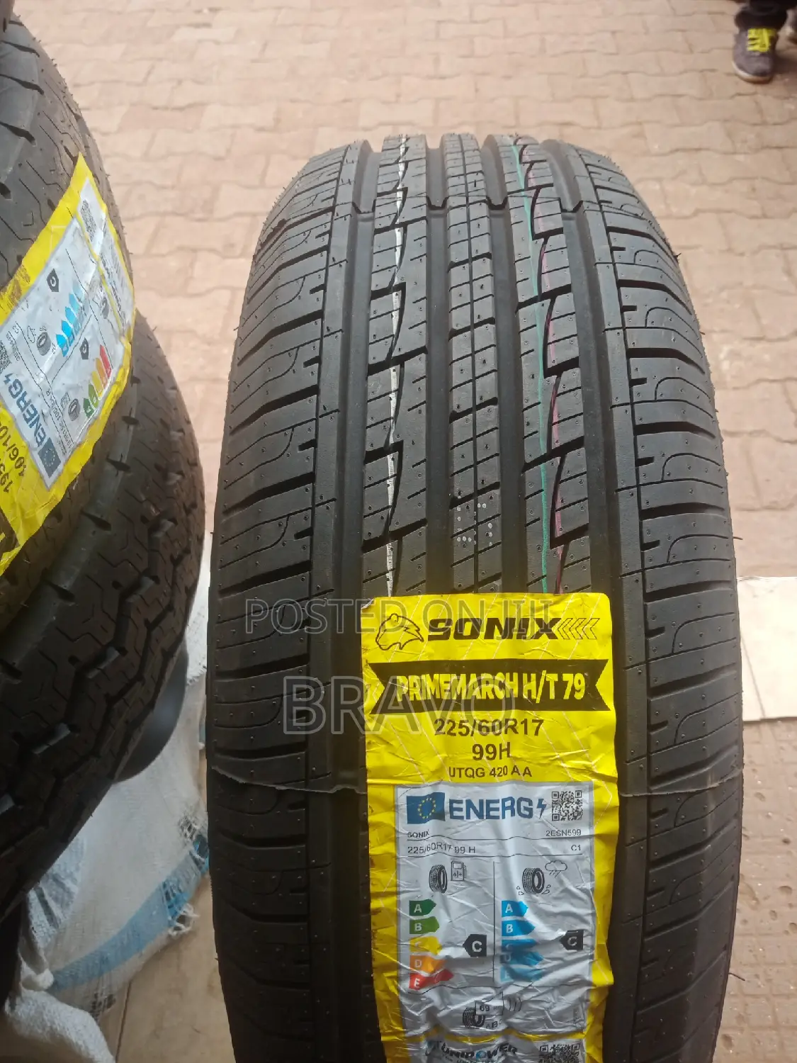 225/60r17 Sonix for Harrier.