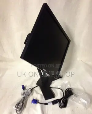 Dell 19" LCD Computer Monitor Ultrasharp P190st VGA