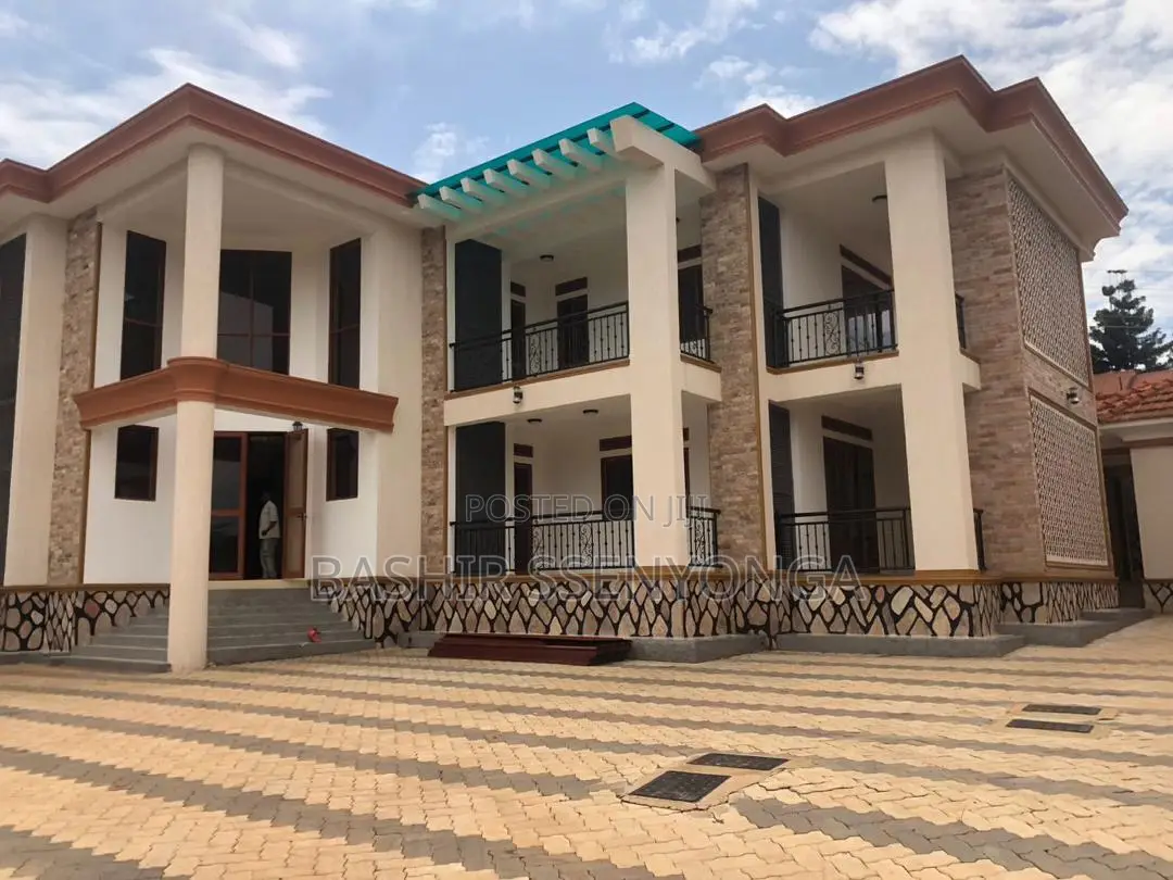 7bdrm Mansion in Makindye for rent