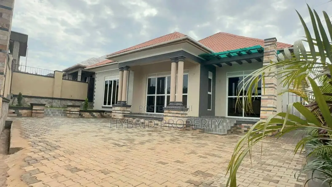 4bdrm House in Kitende~Sekiwunga, Ssisa for sale