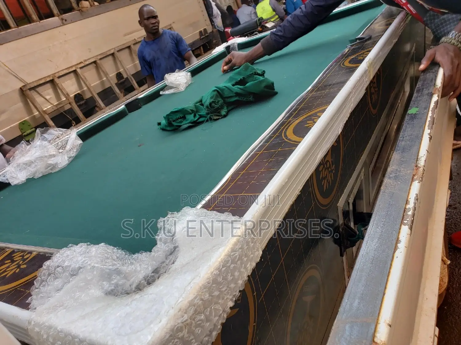 Brand New Pooll Tables