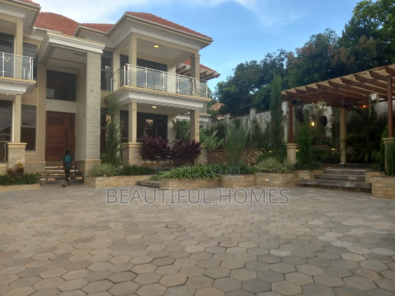 Furnished 7bdrm Mansion in Kyanja Rich, Nakawa for sale