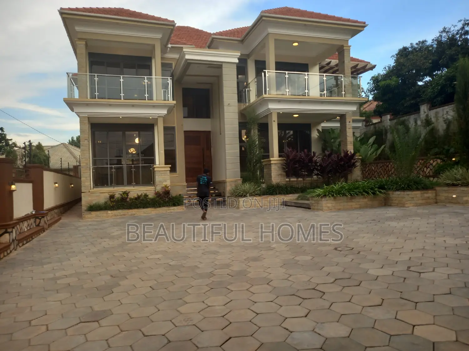Furnished 7bdrm Mansion in Kyanja Rich, Nakawa for sale