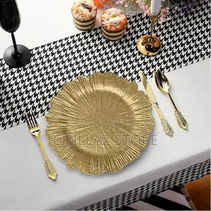 Lightbox
12 Pieces of Reef Gold Charger Plates, Set