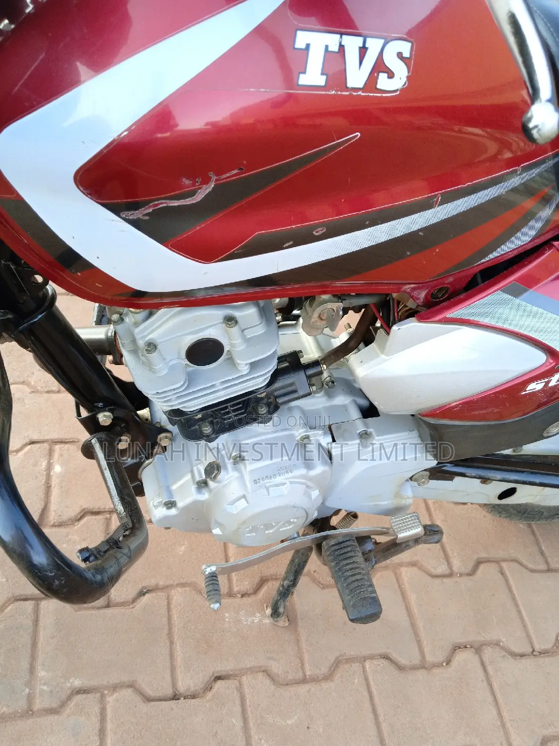 TVS HLX 125 2023 Red