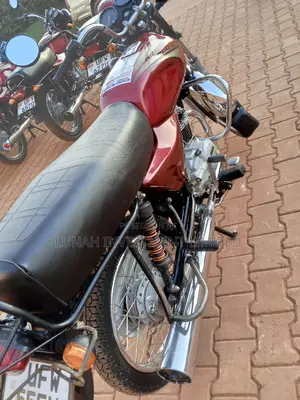 Bajaj Boxer 2023 Red