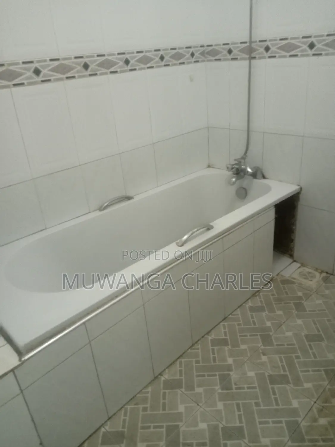 6bdrm Duplex in Fs Properties Ltd, Central Division for rent