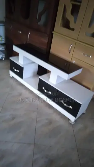 Tv Stand/Tv Stand/Tv Stand White and Black Available