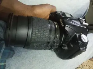 Nikon D90 With 18-105mm Lens.