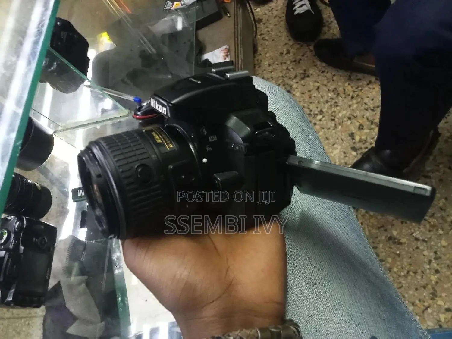 Nikon 5300.
