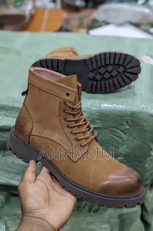 Classic Timberland Casual Boots in Stock