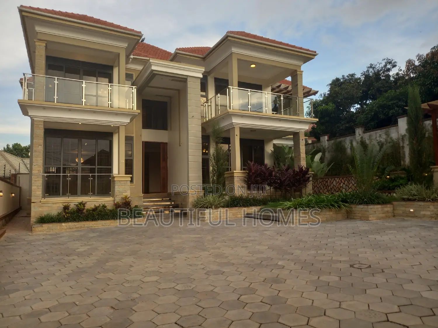 Furnished 7bdrm Mansion in Kyanja Corporate, Nakawa for sale