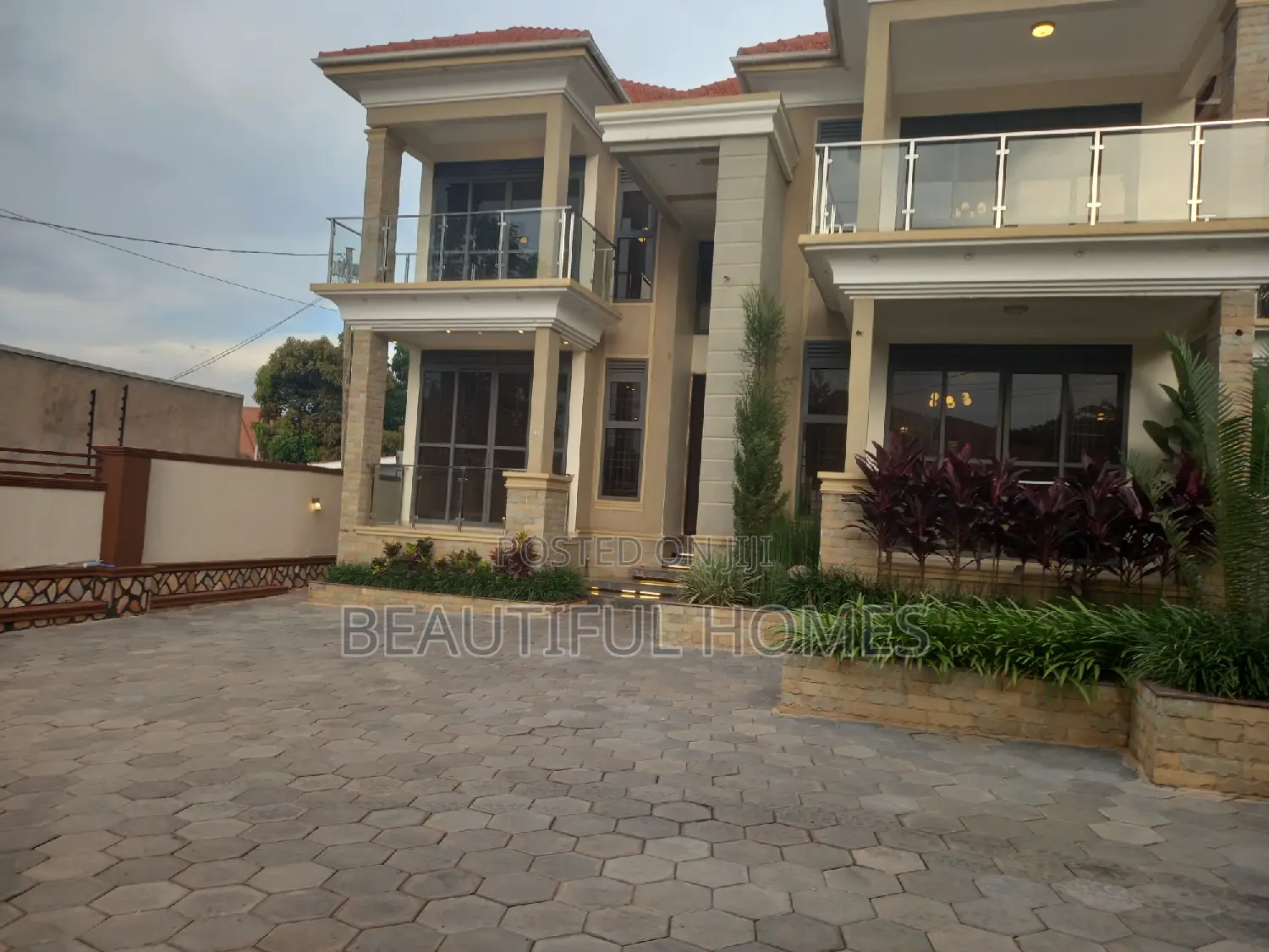 Furnished 7bdrm Mansion in Kyanja Corporate, Nakawa for sale