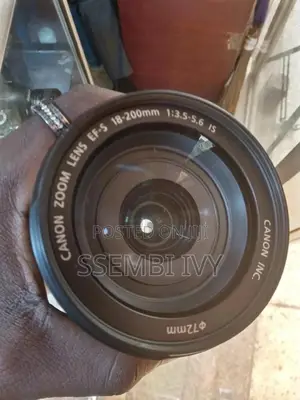 CANON 18-200mm Lens.
