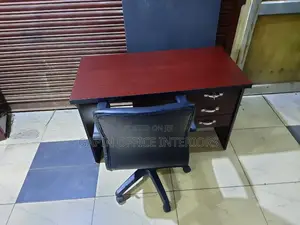 Office Desk// Office Table With an Office Chair
