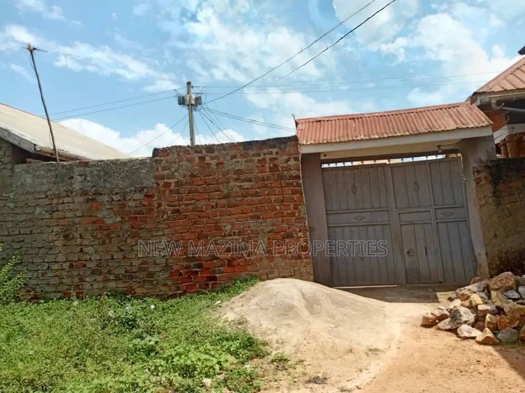 5bdrm House in Nansana Kabumbi, Division A for sale
