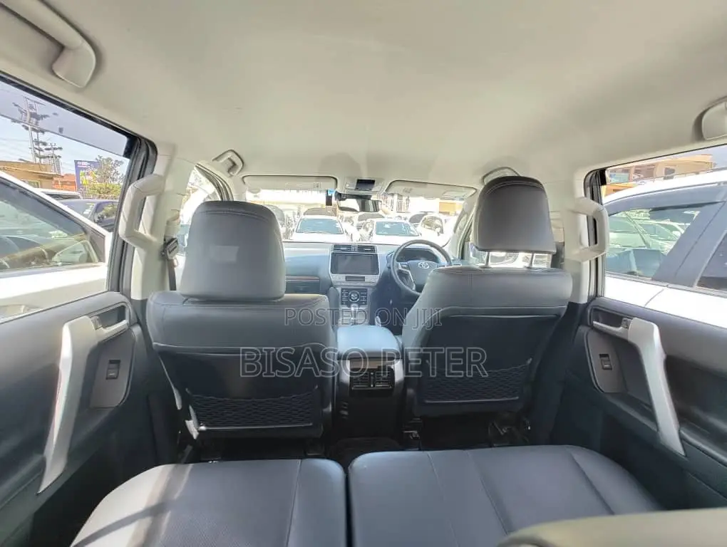 Toyota Land Cruiser Prado 2.8 2019 Black