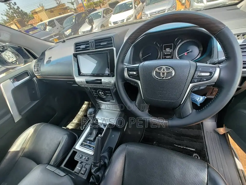 Toyota Land Cruiser Prado 2.8 2019 Black