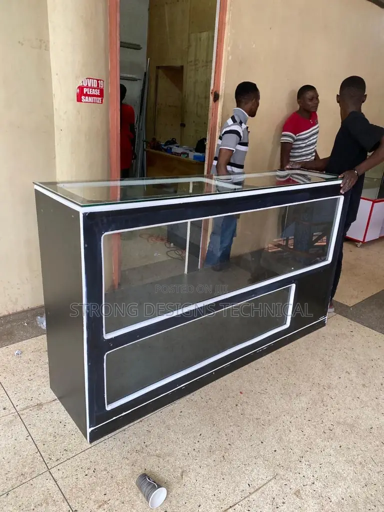 6ft Boutique/Pharmacy Display Counter Showcase