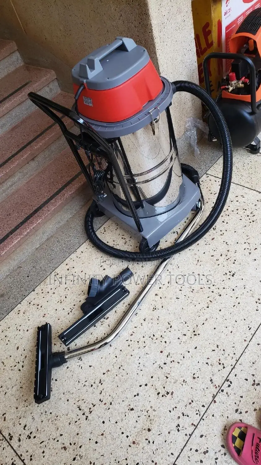Wet and Dry Vacuum Cleaner 60l
