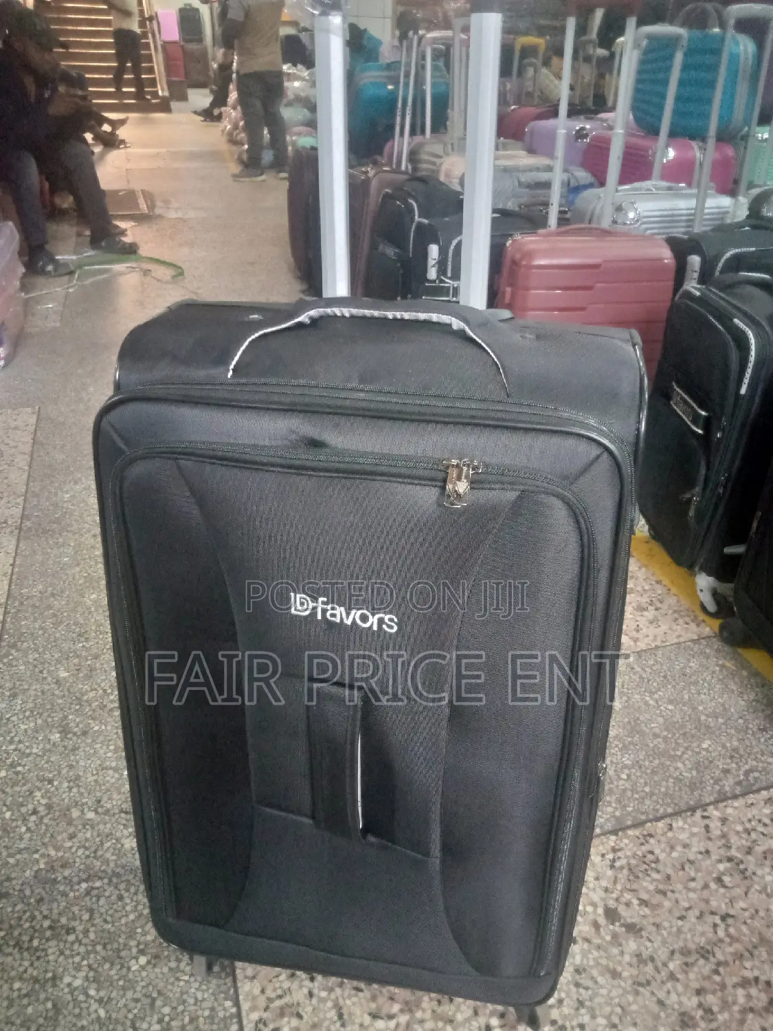 Original Cloth D Favor Suitcase. Large.( Black)