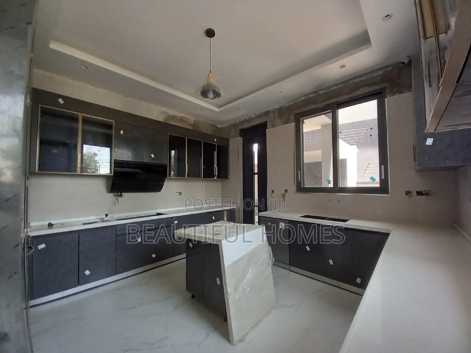 Furnished 6bdrm Mansion in Kyanja Rich, Nakawa for sale