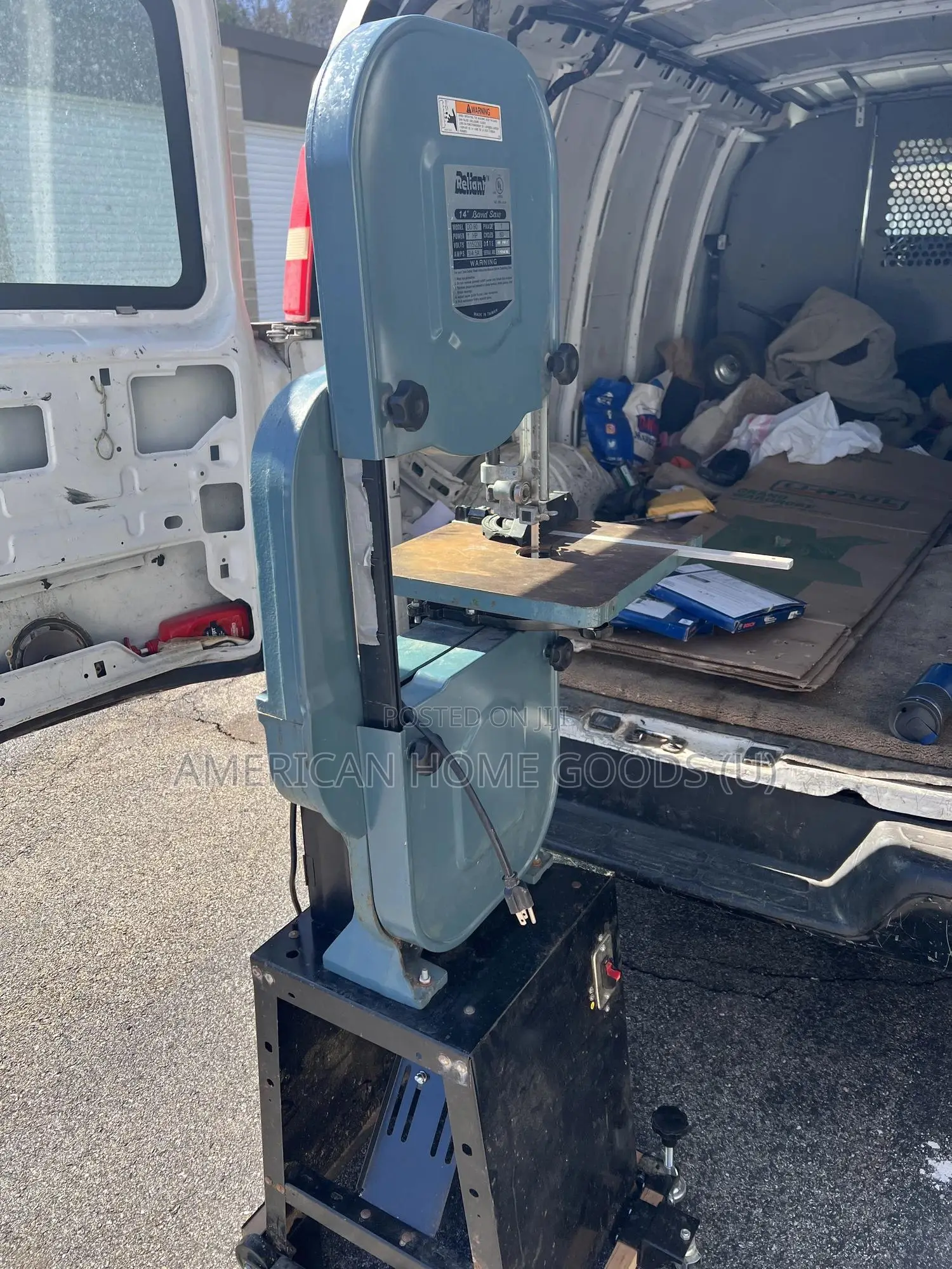 Reliant 14 Inch Commercial Grade Band Saw, 1HP, 1ph, 240V.