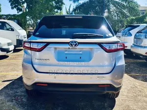 Toyota Harrier 2.0 2018 Silver
