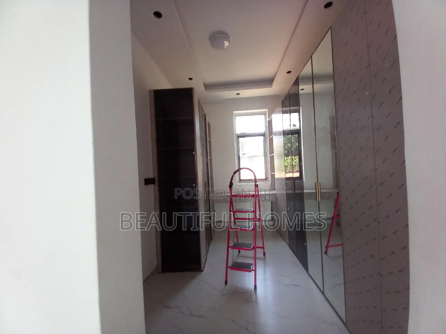 Furnished 6bdrm Mansion in Kyanja Rich, Central Division for sale