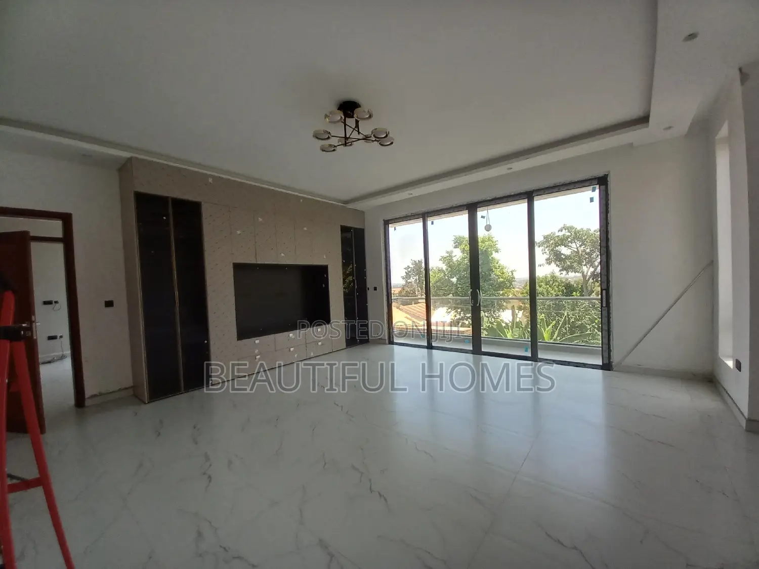 Furnished 6bdrm Mansion in Kyanja Rich, Central Division for sale