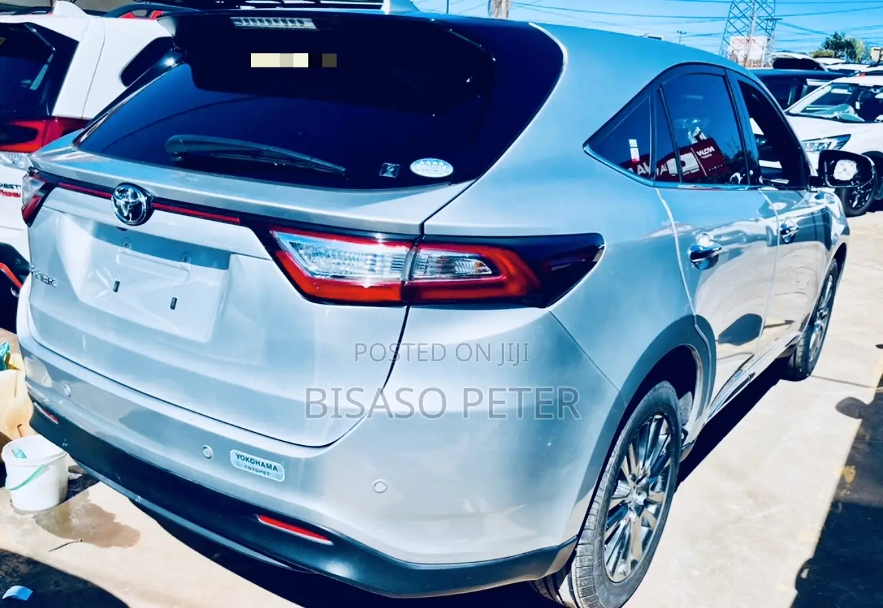 Toyota Harrier 2.0 2018 Silver