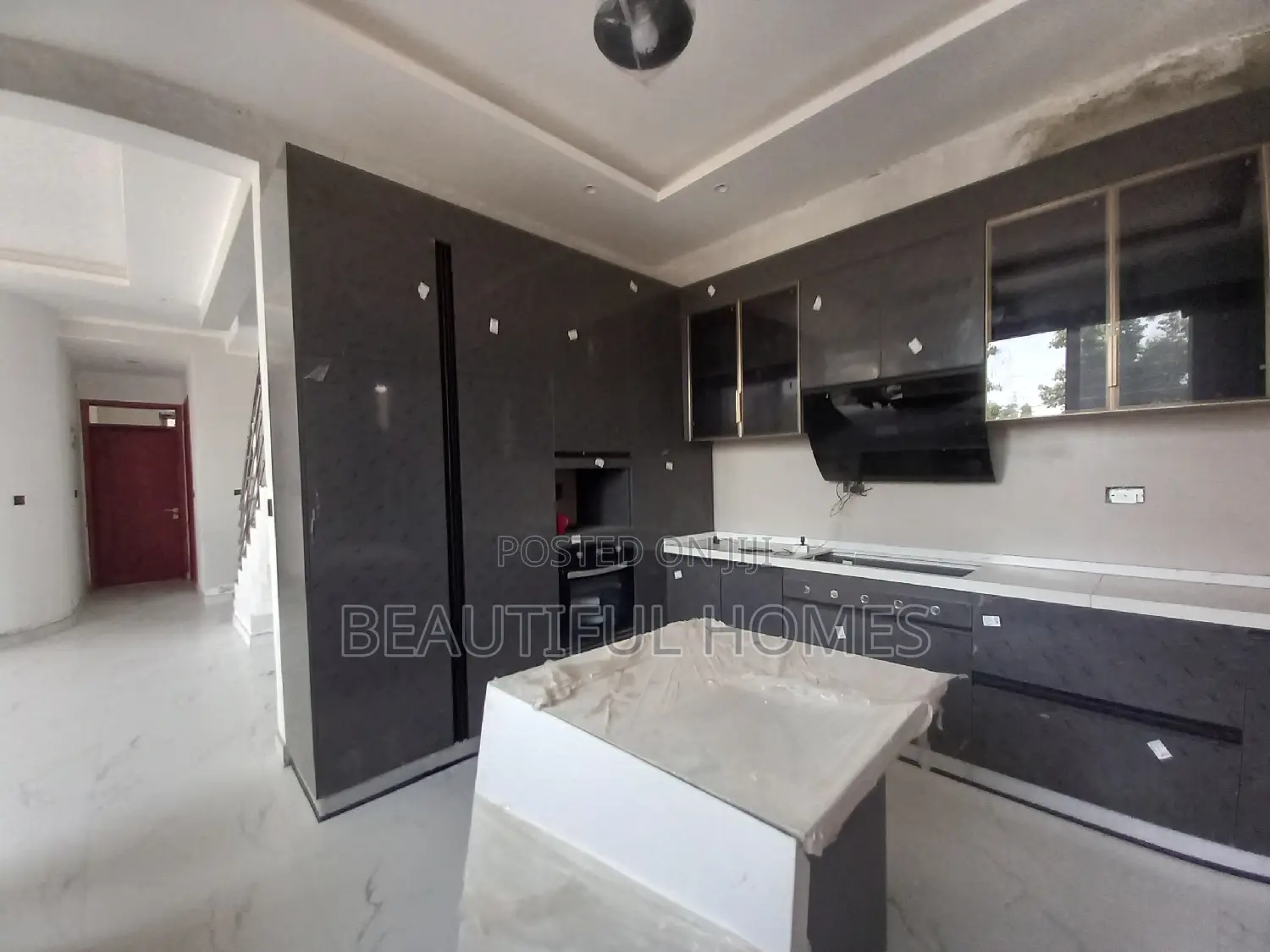 Furnished 6bdrm Duplex in Kyanja Central for sale