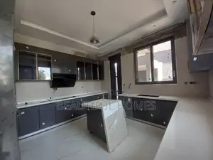 Furnished 6bdrm Duplex in Kyanja Central for sale