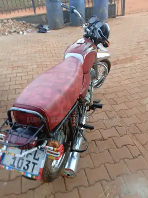 Bajaj Boxer 2023 Red