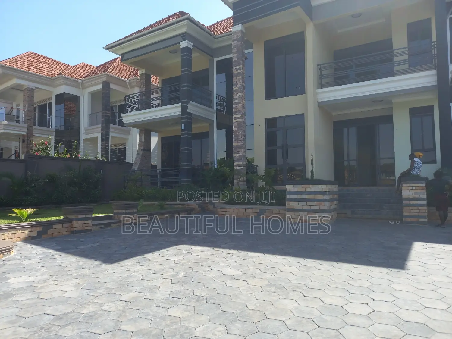 Furnished 7bdrm Mansion in Kisaasi All Tarmack, Nakawa for sale