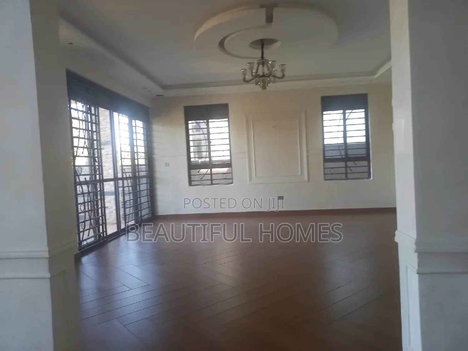 Furnished 7bdrm Mansion in Kisaasi All Tarmack, Nakawa for sale