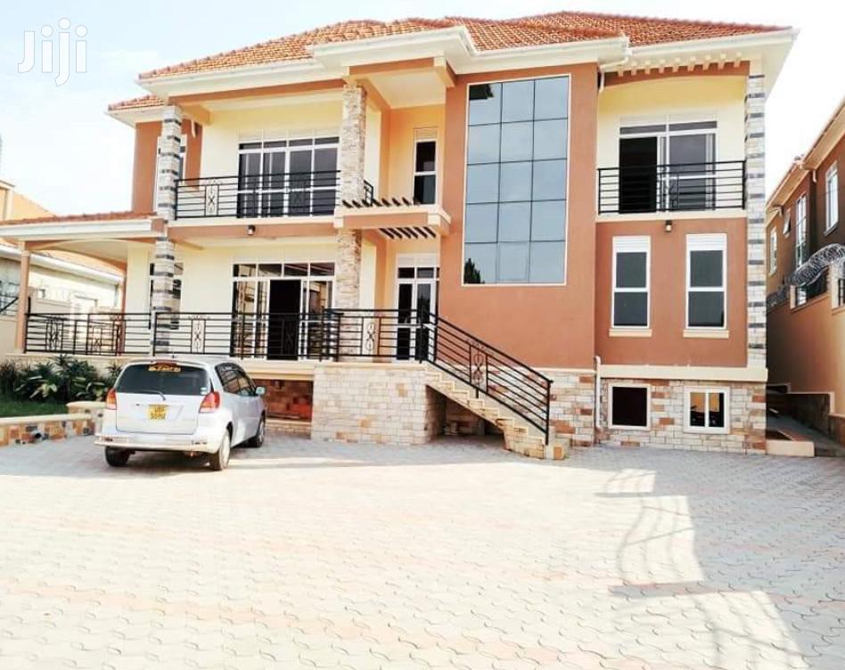 Retirement Home on Sale at Kiira's Respected Neighborhood