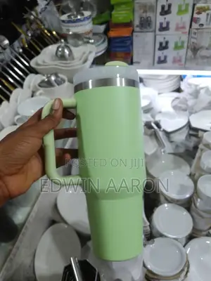 Stainless Steel Insulated Vacuum Tumbler With Straw 1.18L